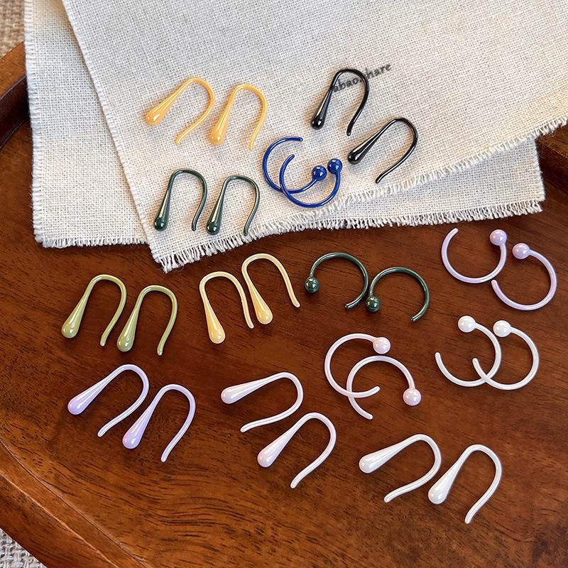 Высококачественные цветные геометрические керамические серьги — удобные для сна, уникальный дизайн.