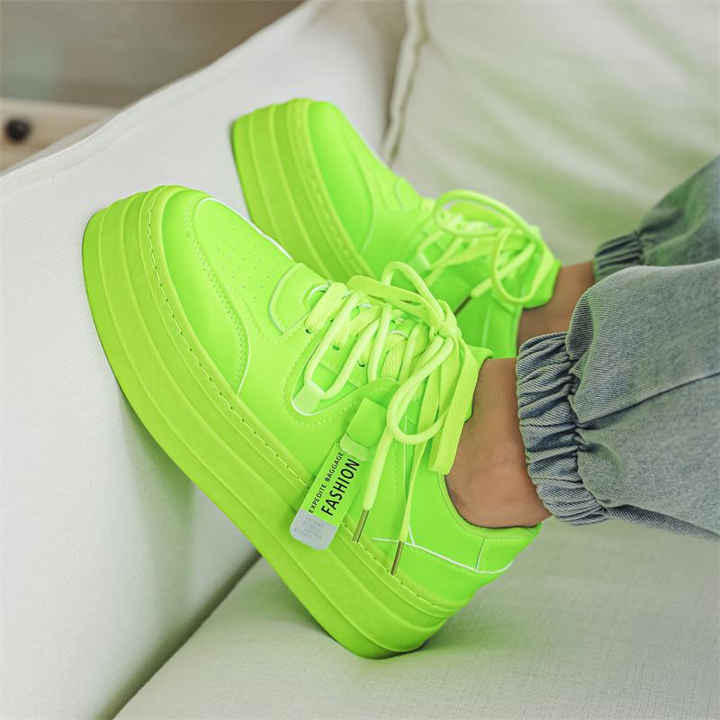 Мужская спортивная обувь Белые кеды для скейтборда Студенческая мода Обувь на платформе Увеличение роста Зеленые кроссовки для бега Большой размер
