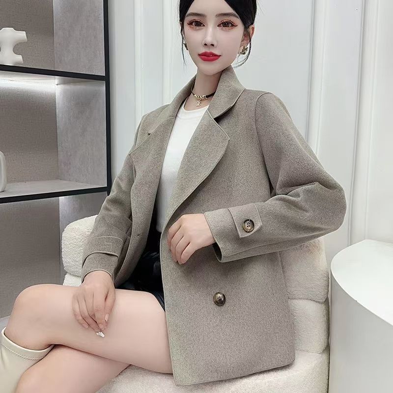 Stylish and Cozy Double-breasted Fleece Coat, Short Tweed Coat for Women In Autumn and Winter