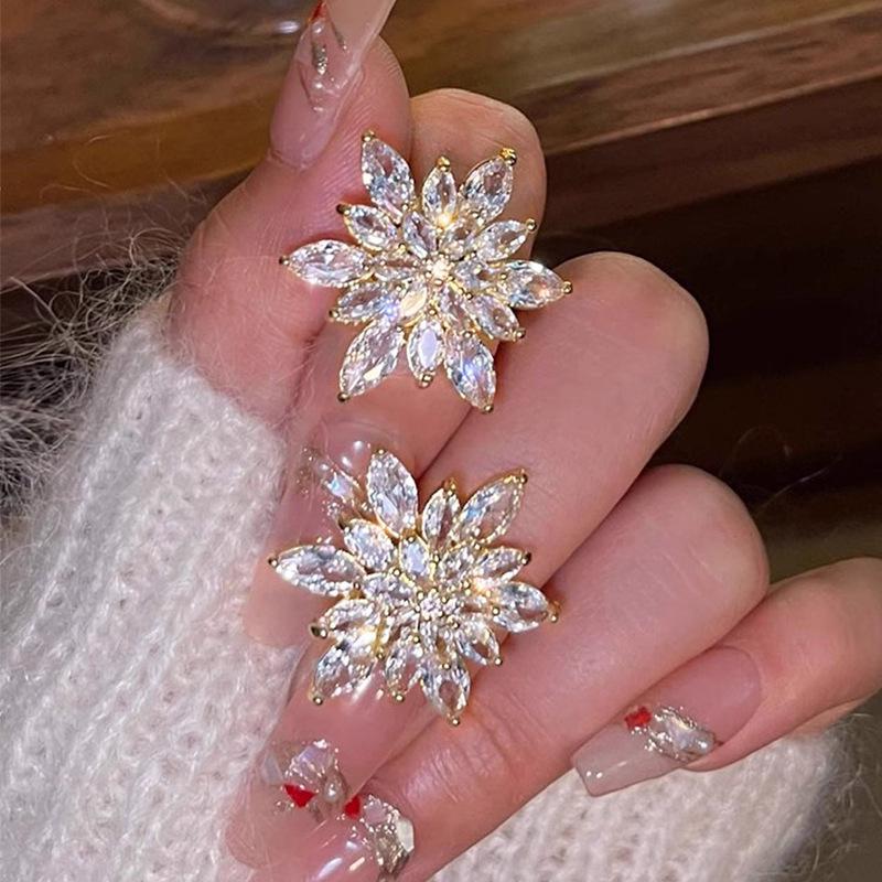 Серьги-снежинки из серебра 925 пробы - модный дизайн класса люкс с сверкающими бриллиантовыми цветочными акцентами для женщин