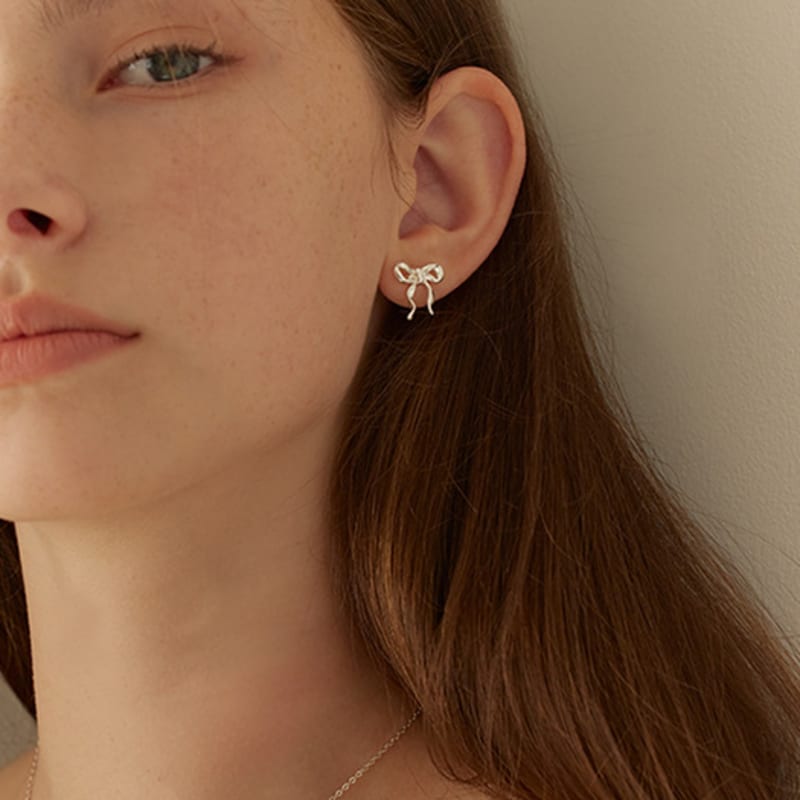 Lewe Wavy ribbon earring