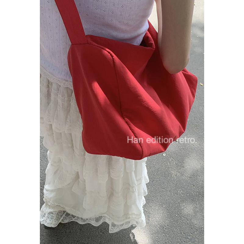 Кэжуал холщовая сумка в студенческом стиле женская 2025 новый простой тоут универсальная вместительная сумка-мессенджер сумка-подушка