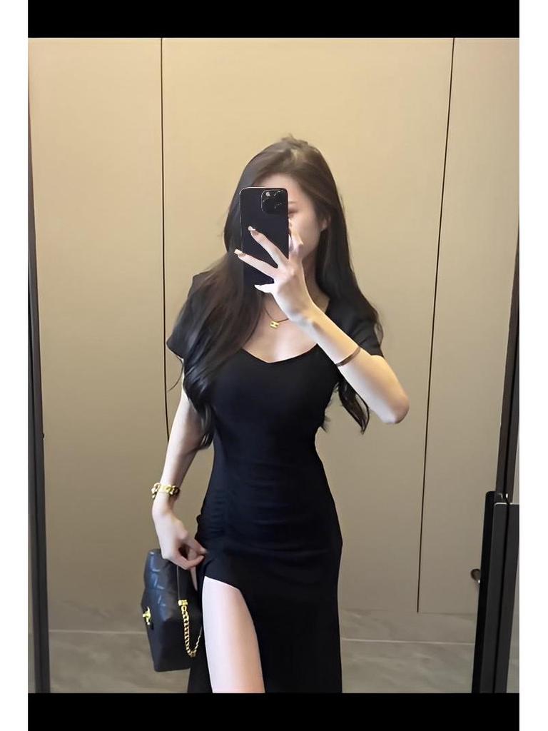 2025 Темпераментное французское приталенное летнее платье с разрезом - Женский сексуальный дизайн с коротким рукавом