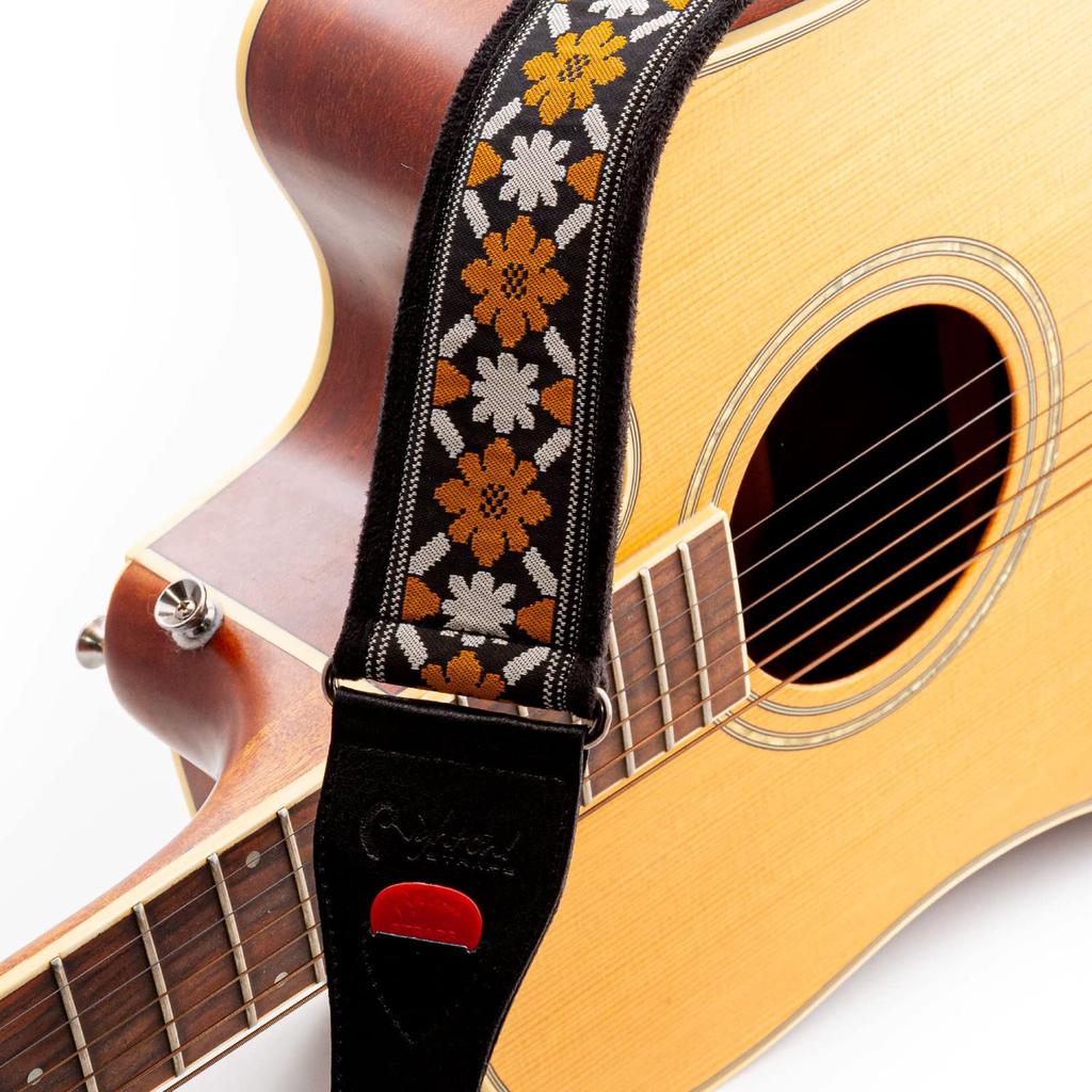 Ремни Гитарные дюймы дюймы 153 Legend Casino Black RightOn! Ремешок, 2.2 (6 см) Широкий, 35.2 - 50.6 (90 - см) Длинный,