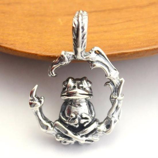 Лягушка лягушка кулон верхняя ручка верхняя ручка головка серебряный аксессуар амулет