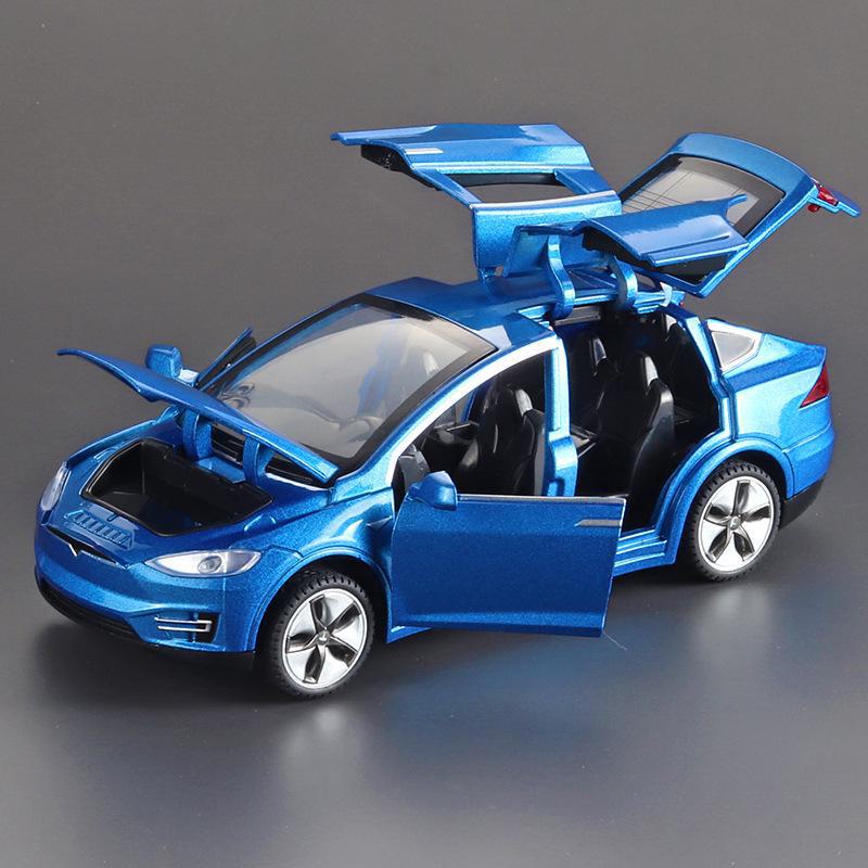 1:32 игрушечных литого автомобиля Tesla Model X со звуком, светом и открывающимися дверями - инерционный механизм для детей.