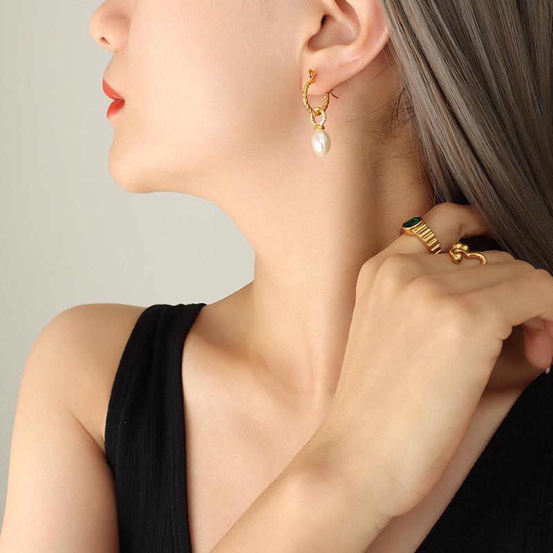 Ожерелье-подвеска Цепочка «Змеиная кость» из хряща, 18-каратное золото, титановая сталь, не тускнеющие украшения для женщин