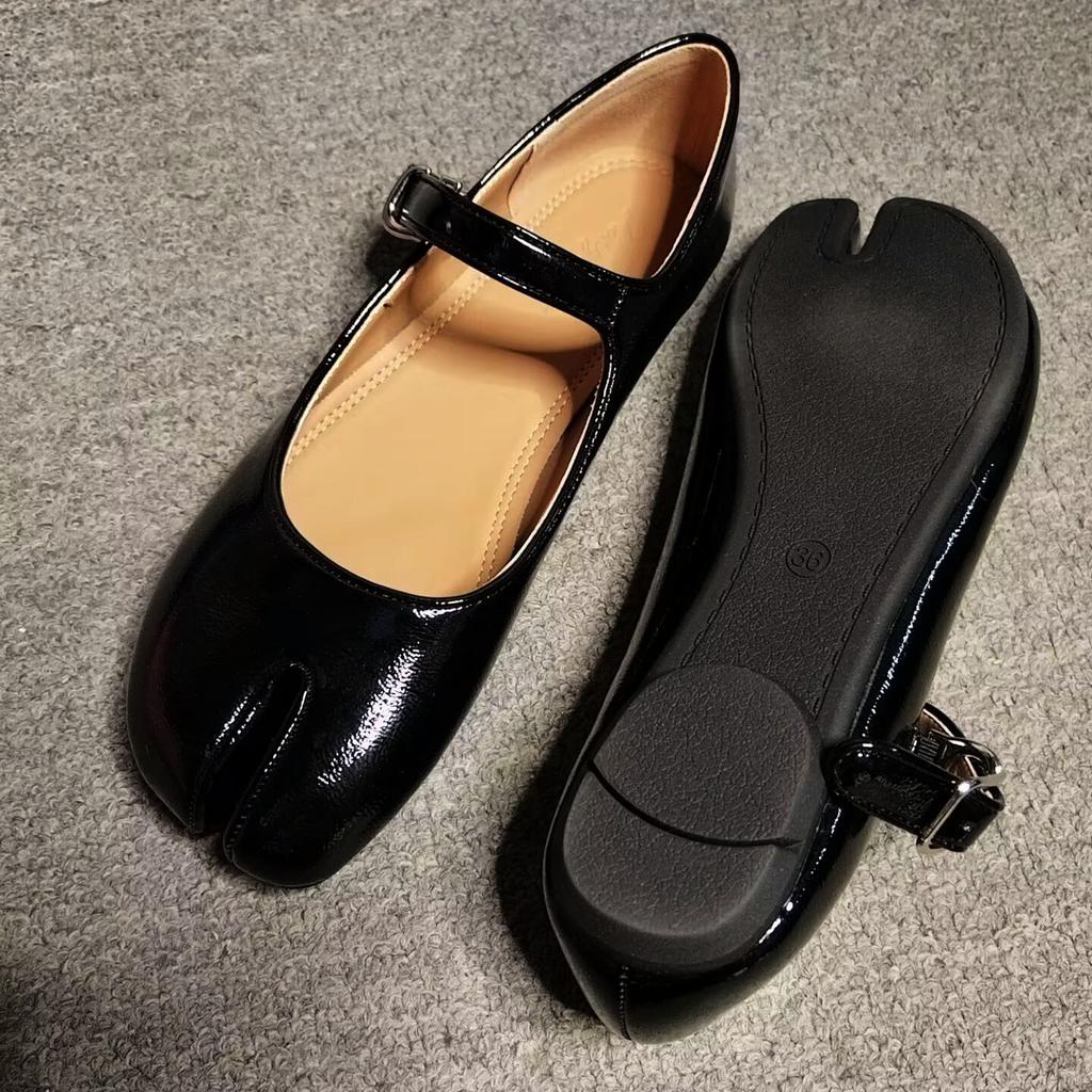 IPPEUM Burgundy Tabi Shoes Women Mary Janes Shoes 2025 New Ballet Flats Split Toe Shoes