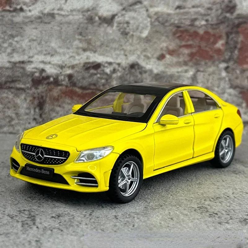 1:32 Модель автомобиля Mercedes-Benz C260L С инерционным механизмом Акусто-оптическая Сплав Литой металл Игрушки Автотовары Модель для детей мальчиков A54