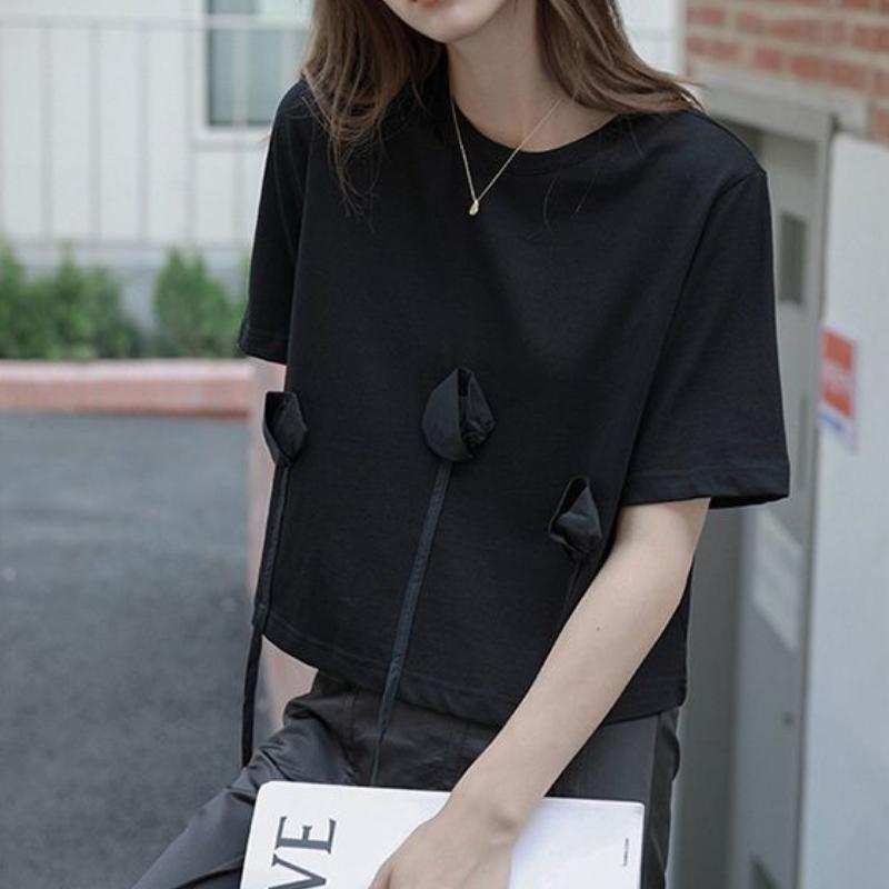 Футболка с короткими рукавами и трехмерным цветочным узором для женщин, летний дизайн, уникальный универсальный однотонный топ