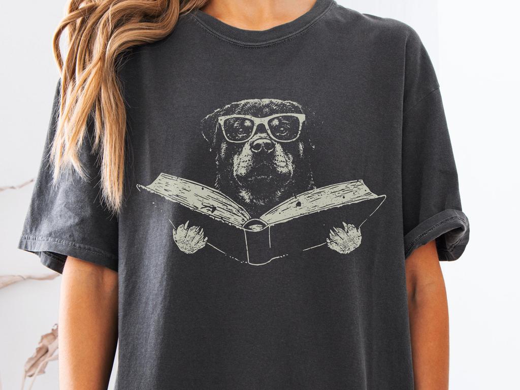 Rottweiler Reading Book Comfort Colors T-Shirt - Rottie Dog Mom Shirt - Dog Dad Gift Tee - Nerd Bookish Style