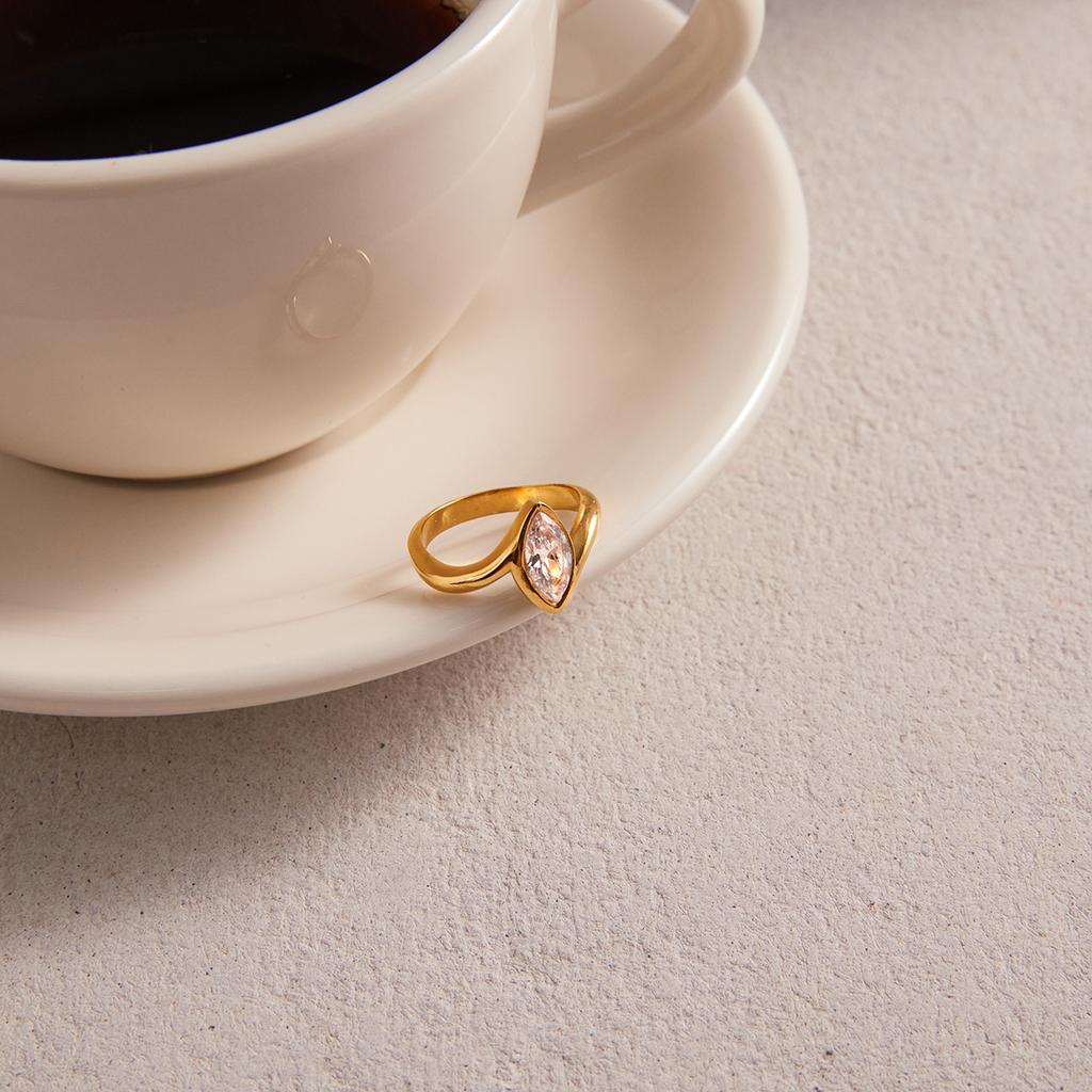 Youthway Classic Horse Eye Shape Zircon Rings For Women  Gold Plated Stainless Steel Rings Fashion Jewelry Christmas Gift