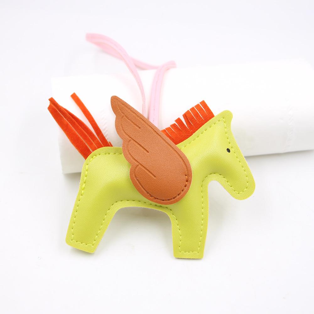 Классический кожаный брелок-подвеска Wing Pony — стильный и игривый дизайн в нескольких цветах