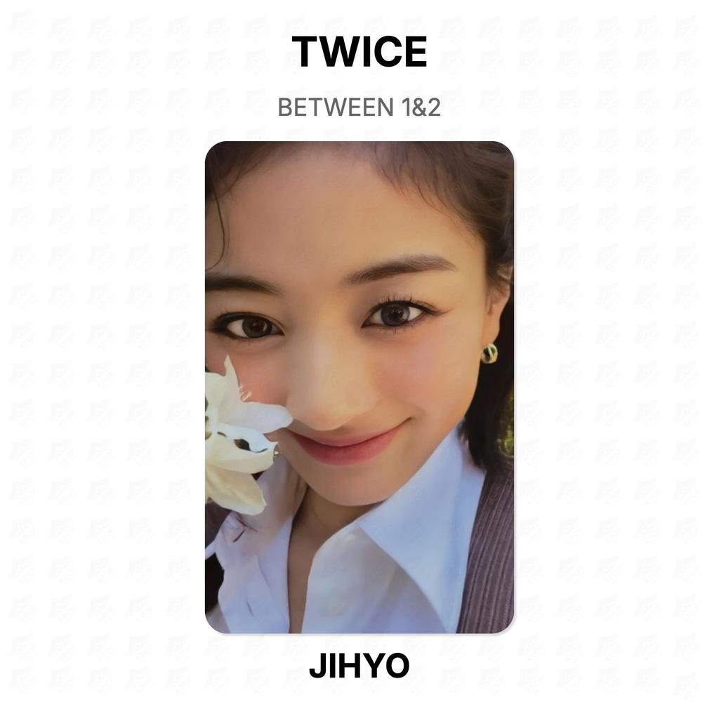 Twice Официальная фотокарточка BETWEEN 1&2