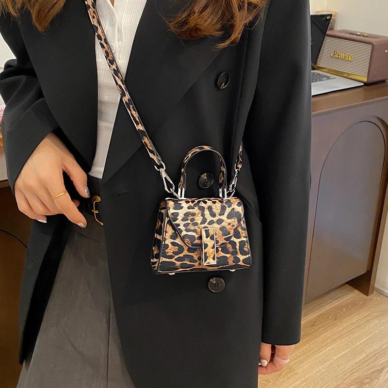 Мини-сумка квадратной формы с леопардовым принтом для женщин, маленькая дорожная сумка, дизайнерская сумка через плечо с коротким ремешком, модная