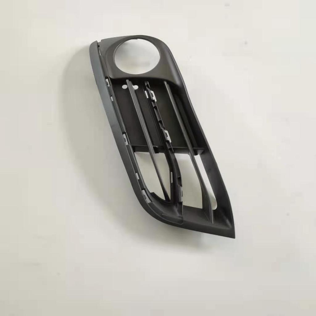 Черная сотовая решетка с рамкой для противотуманных фар для BMW (Номера деталей: 51117342391, 51117342392)