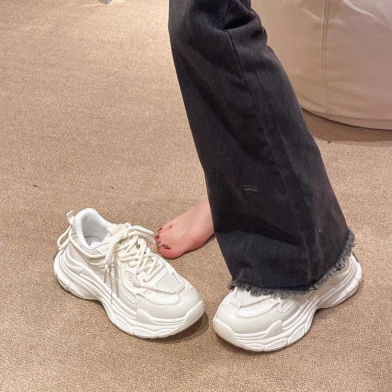 Сетчатые дышащие кроссовки «папины кроссовки» женские ins2025 новые летние универсальные увеличивающие рост на платформе белые кроссовки повседневная спортивная обувь