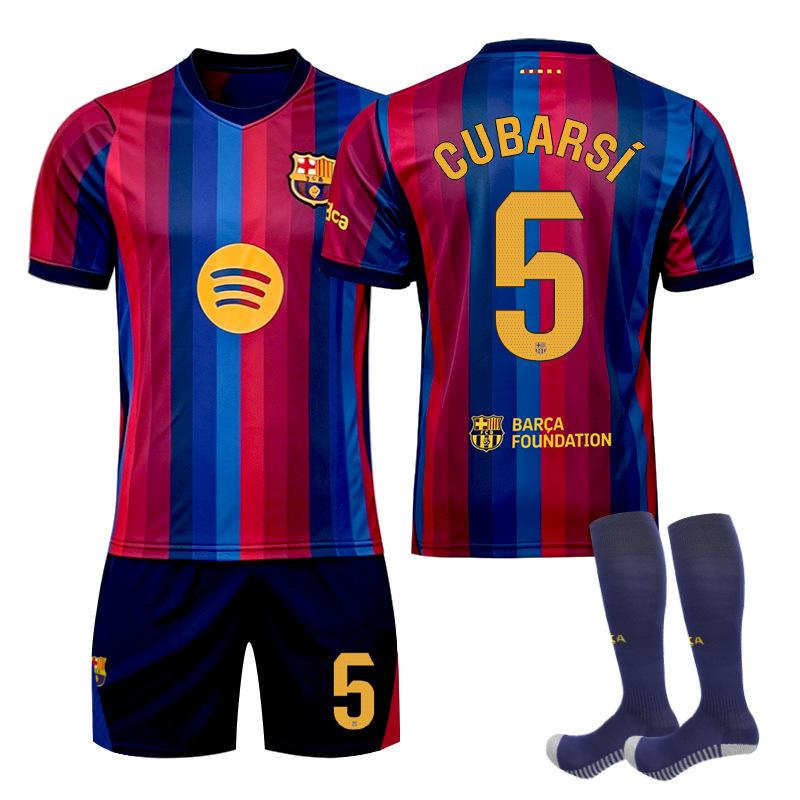 26–27 Нет. 5 комплектов домашней футбольной формы Cubarsi Barcelona