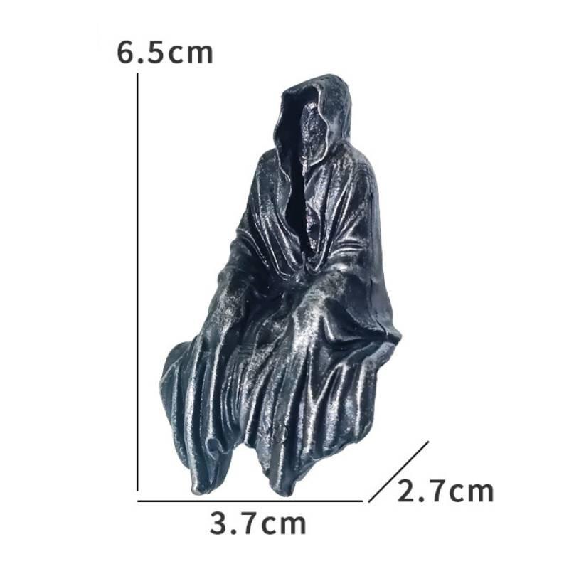 Black Robed Gothic Desktop Figurine Elegant Pvc Decor For Stylish Home And Office
