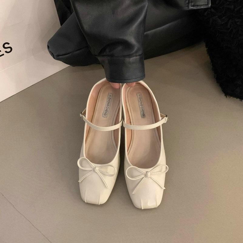 Модная женская обувь на плоской подошве Весна Осень 2024 Обувь Мэри Джейн Новые туфли-лоферы с квадратным носком и черным бантом Женская обувь Женская обувь Большой размер 43 44