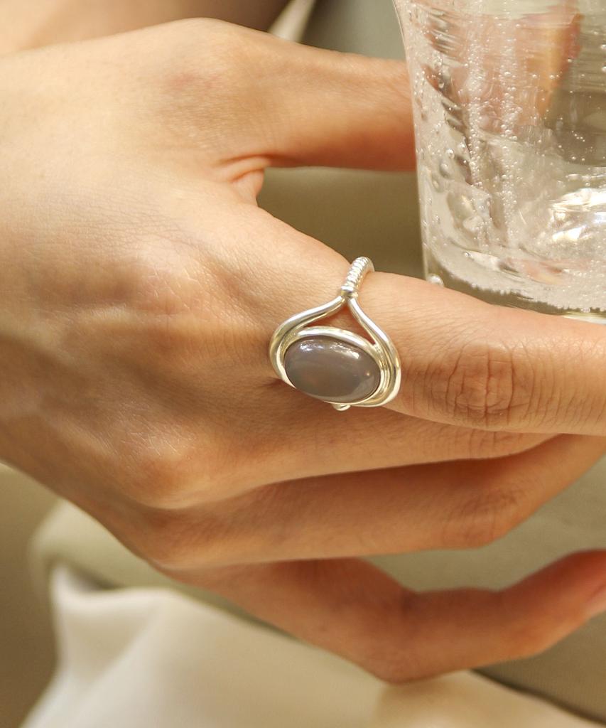 Ound Agate Gemstone Silver Ring