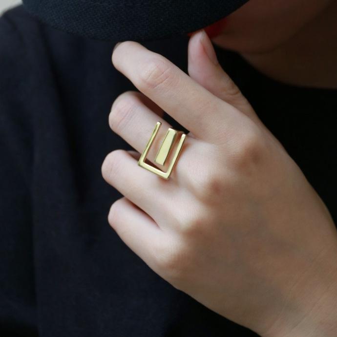 Korean-Style Open Pearl Ring: Retro, Light Luxury Design