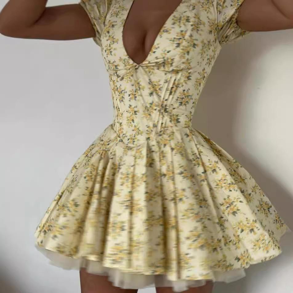 New European and American retro yellow floral dress deep V sexy short skirt strapped waist A-word skirt