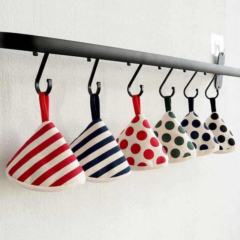 2 шт. Мультяшная кухонная треугольная крышка для кастрюли против ожогов, крышка для ручки, изоляционные перчатки, милый тканевый прихват для кастрюли