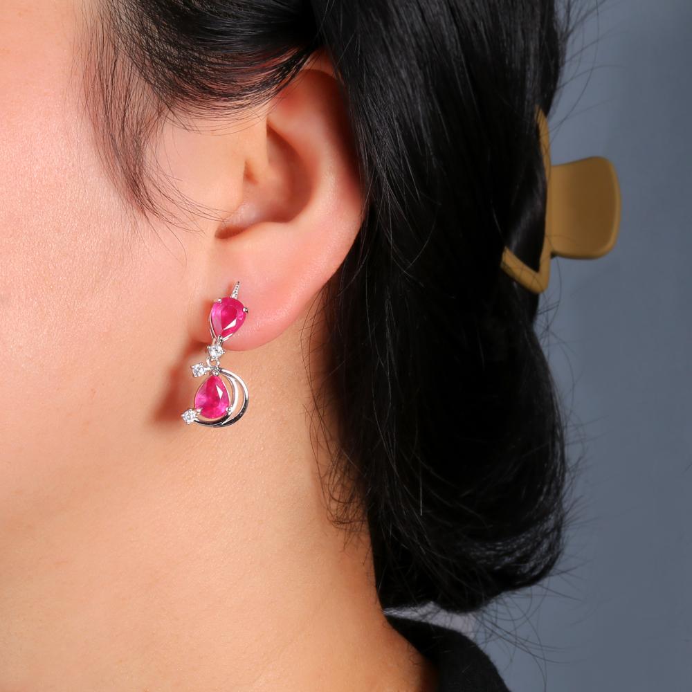 Благородные красивые серьги с натуральными рубинами. Элегантные, легкие, роскошные серебряные серьги S925 для женщин, подарок на помолвку, банкет и юбилей.