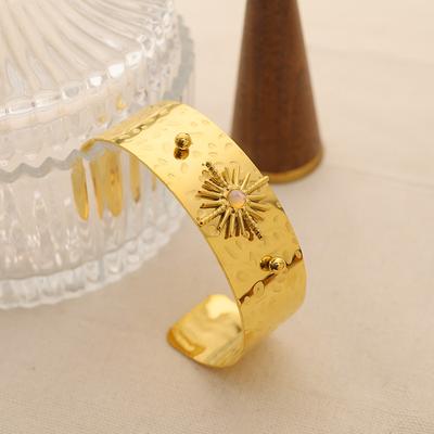 Ударный узор браслет из натурального камня Mangxing из титановой стали, широкая версия, модный прилив, преувеличенный дизайн, инкрустированный камнем, нержавеющая сталь, рука