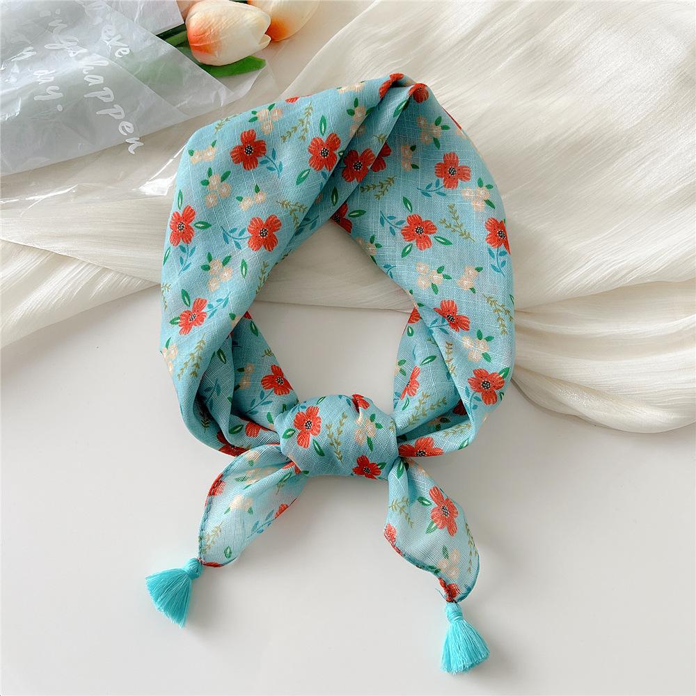 60*60cm Summer Scarves for Woman Beautiful Floral Scarf with Tassels Outdoor Thin Sun Protective Scarf