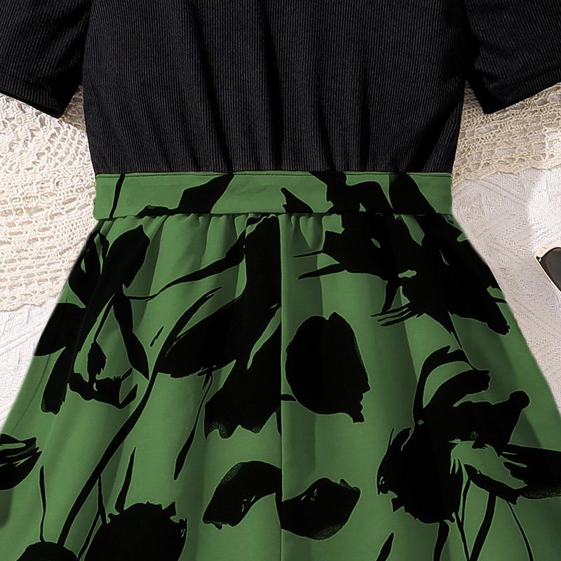 Милое летнее детское платье для девочек с короткими рукавами и защипами на талии. Платье принцессы