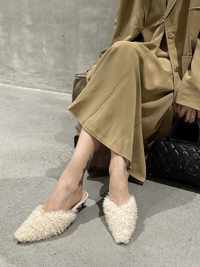 Fashion Pointed Toe Women Slides Slippers 2024 New Arrivals Fur Design Thin Low Heels Black White Khaki Party Dress Shoes Woman Slippers