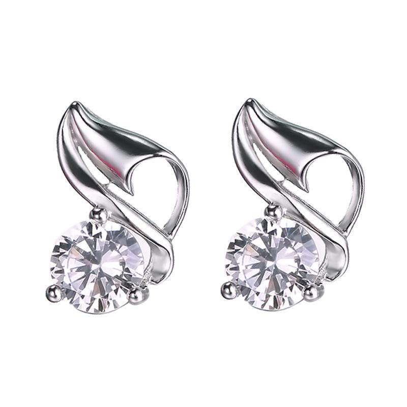 Retro Fashion Silver-Plated Women's Conch Stud Earrings by Wei Hua