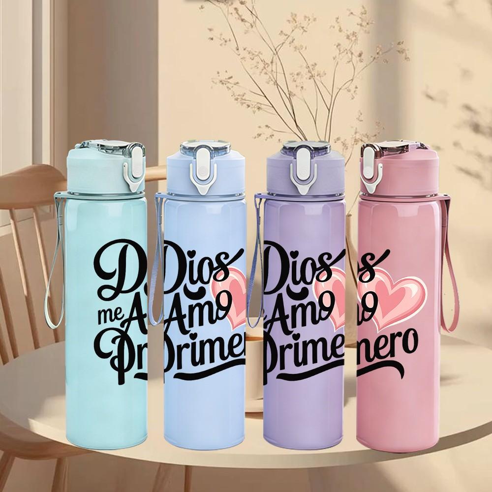 1PC Dios Me Amo Primero Heart Spanish Quote Print 750ml Color Plastic Sports Water Bottle Leakproof Flip Straw Lid Suitable for Sports Office Home Use