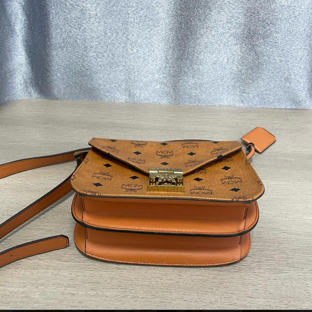[Pre-Owned] Pasetia Visetos Monogram Coated Canvas Crossbody Bag - Very Good #AF5GH8