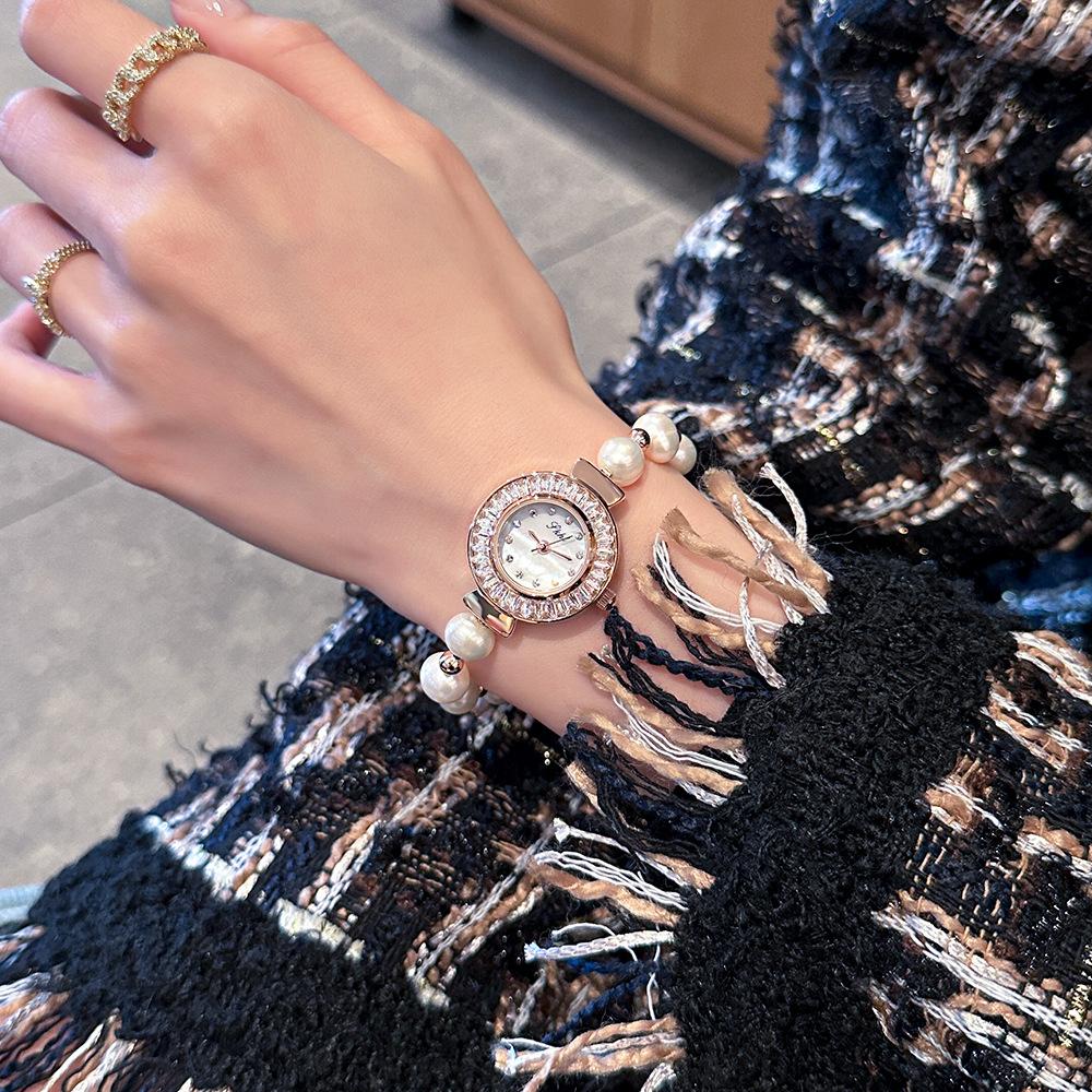 Новые женские часы с жемчужным браслетом, легкие, роскошные, элегантные, со стразами, с дисковым кварцевым механизмом