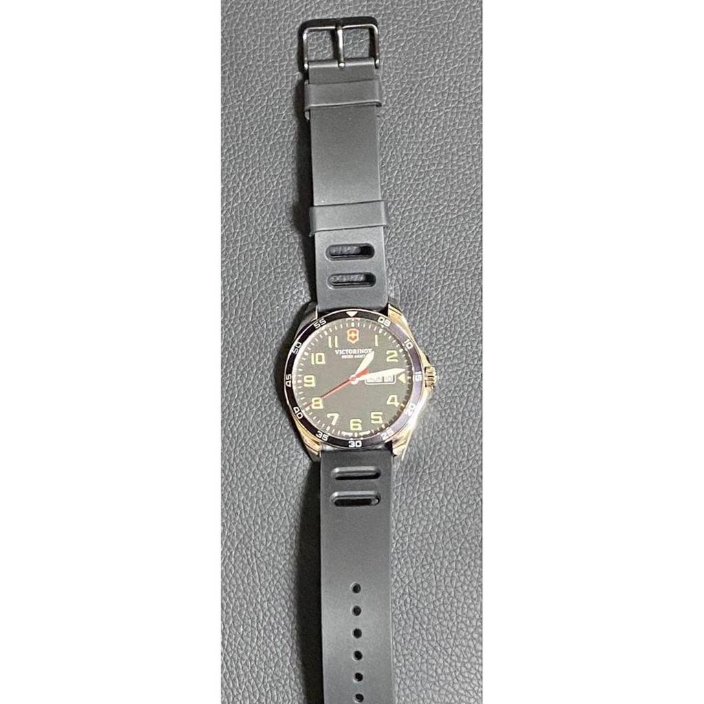 Б/у Черные часы VICTORINOX Swiss Army Рабочие, готовы к немедленному использованию