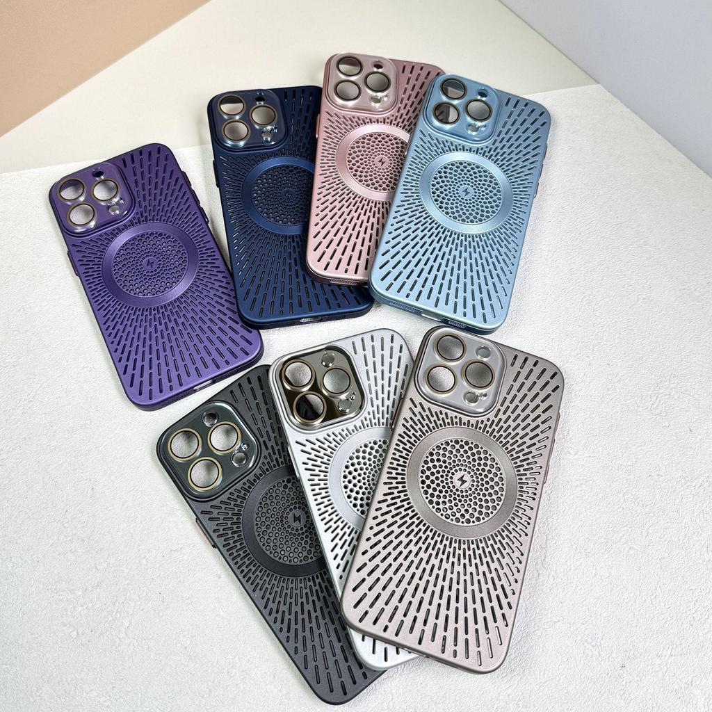 Дышащий сетчатый чехол для iPhone15Pro и 14Pro с функцией рассеивания тепла, магнитная зарядка, защитное покрытие с приятными на ощупь свойствами.