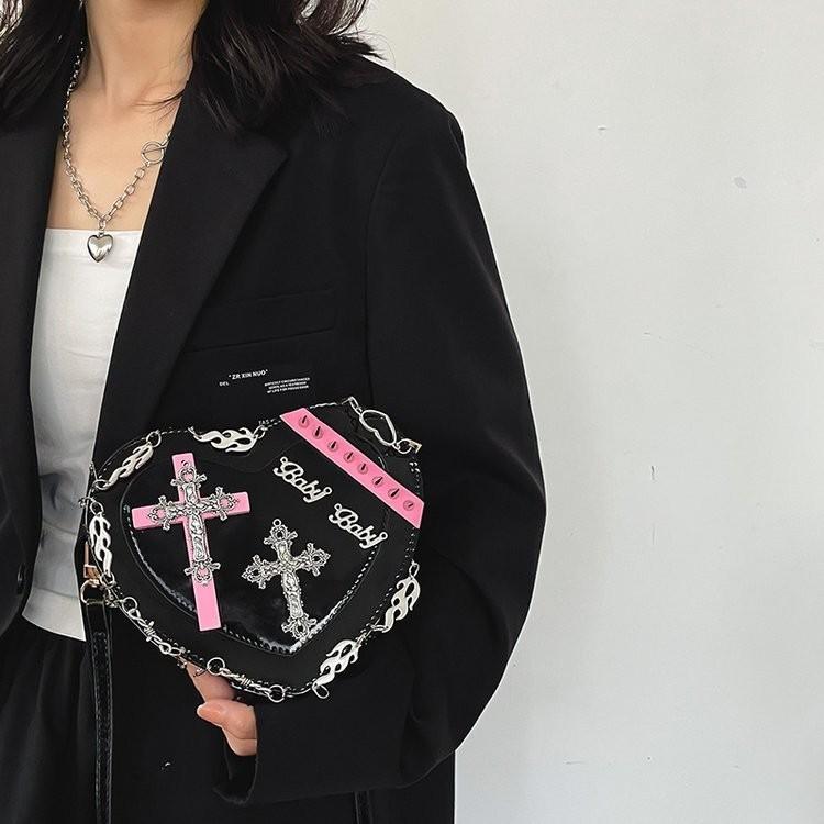 Stylish 2023 Heart Shaped Fashion Shoulder Bag For Women With Chic Punk Rivets