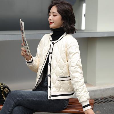 Легкий темперамент небольшой ароматный пуховик женский короткий новый зимняя одежда маленький белый утиный пух теплая куртка прилив