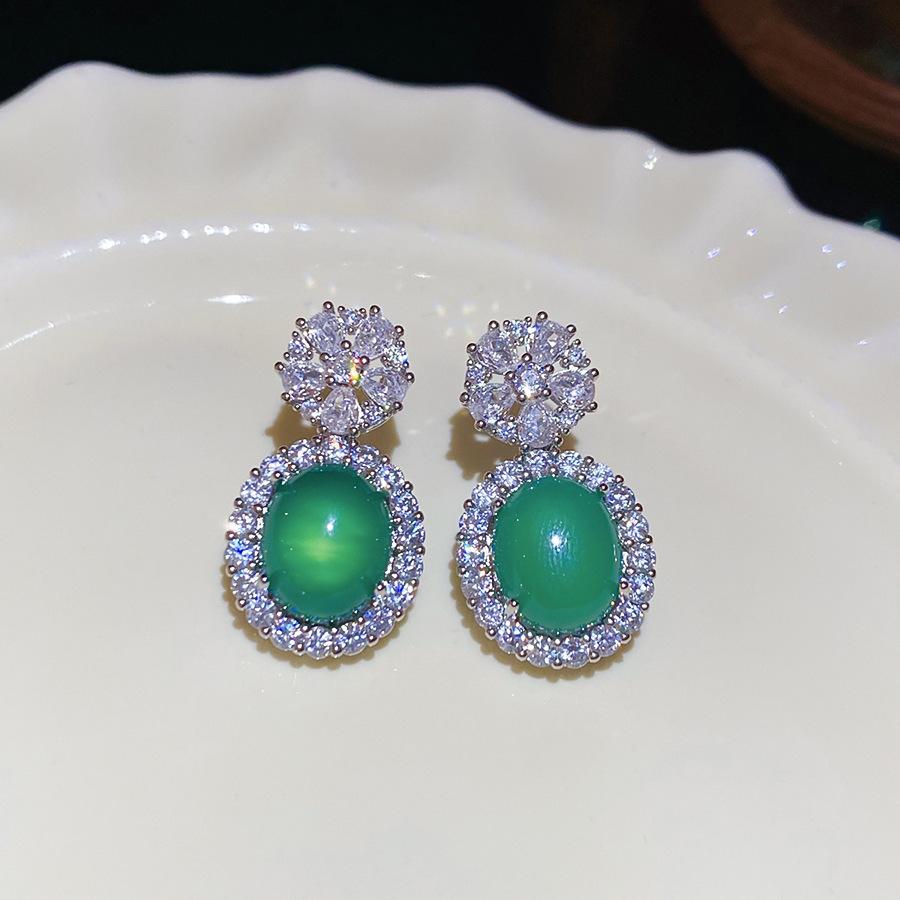 Французский придворный стиль Серьги-пусеты с прямоугольным цирконом на серебряных иглах Изысканные легкие роскошные высококлассные серьги Преувеличенные серьги Женщины