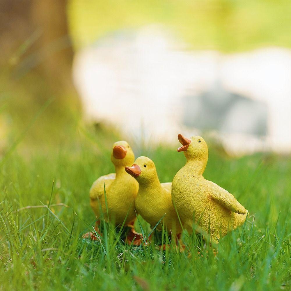 Cartoon Ducks Sculpture Decorative Animal Miniatures Figurine Three Ducks Statue Garden