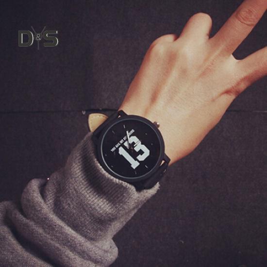 Унисекс Кварцевые наручные часы с номером на циферблате из искусственной кожи для пар