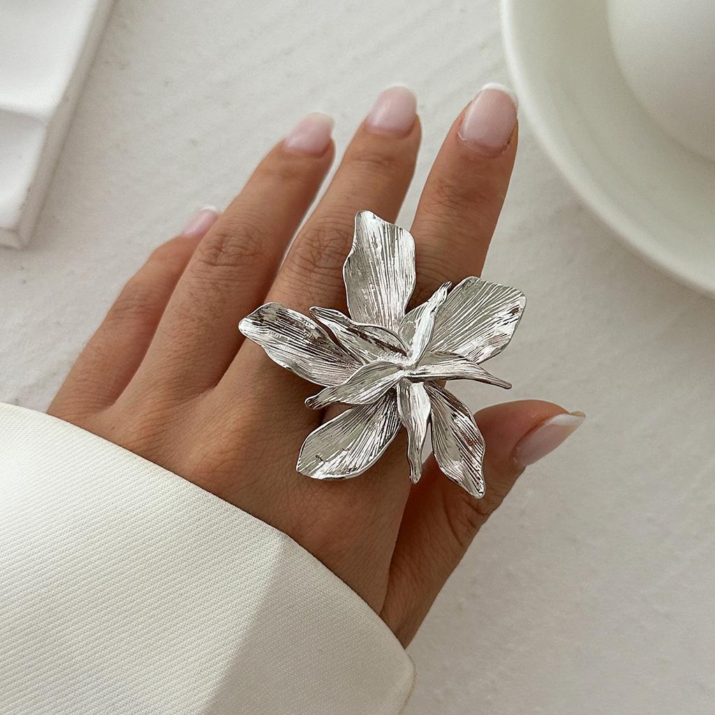 Exaggerated Bilayer Big Flower Ring for Women Personality Metal Punk Party Finger Ring Jewelry Accessories