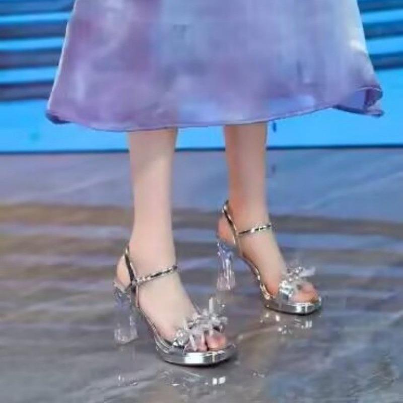 Сандалии на ремешке женские летние новые с квадратным носком открытым носком стразы с юбкой на платформе нескользящие на квадратном каблуке на высоком каблуке