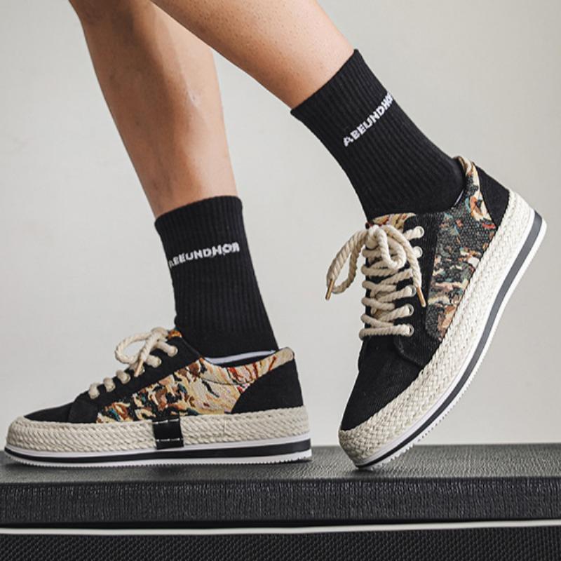 Обувь для рыбалки Мужская дышащая повседневная обувь 2024 года Новая удобная универсальная парусиновая обувь на плоской подошве со шнуровкой Вулканизированная обувь Эспадрильи