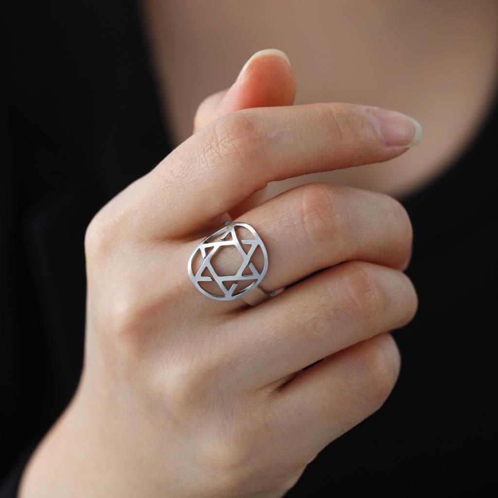 925 Sterling Silver Yellow Gold-Tone Classic Small Star of David Ring Band - Size 5