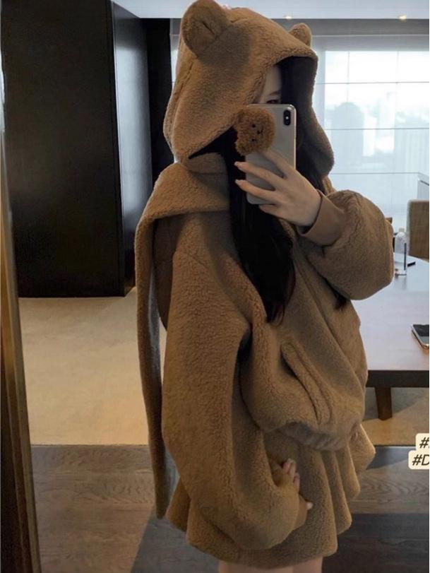 Sweet Girl Hooded Lamb Wool Two-Piece Set: Plush Coat & A-Line Tulip Skirt for Autumn/Winter