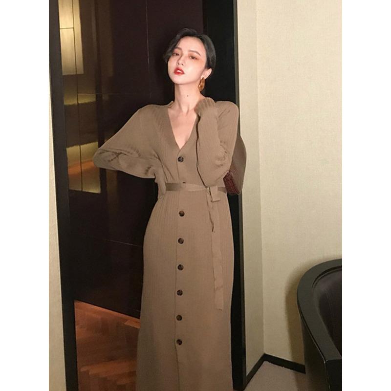 Осень и зима новый темперамент светская львица Муза фанат с длинным платьем высокое чувство длинный рукав вязаное платье дети